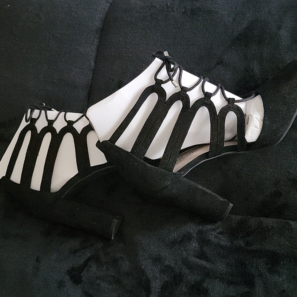 Christian Siriano for payless black heels